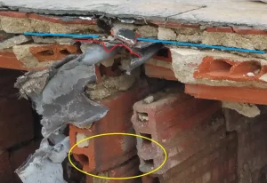 Detalle de junta de trabajo de cubierta a la catalana o ventilada